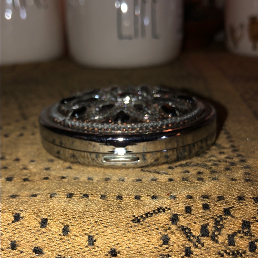 Brighton Compact Mirror - Picture 8 of 12